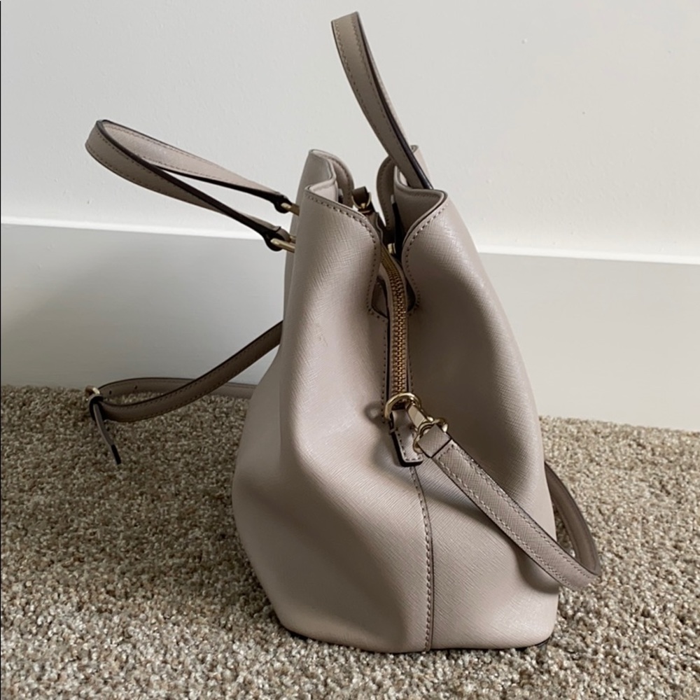 Kate Spade Purse - Picture 2 of 8